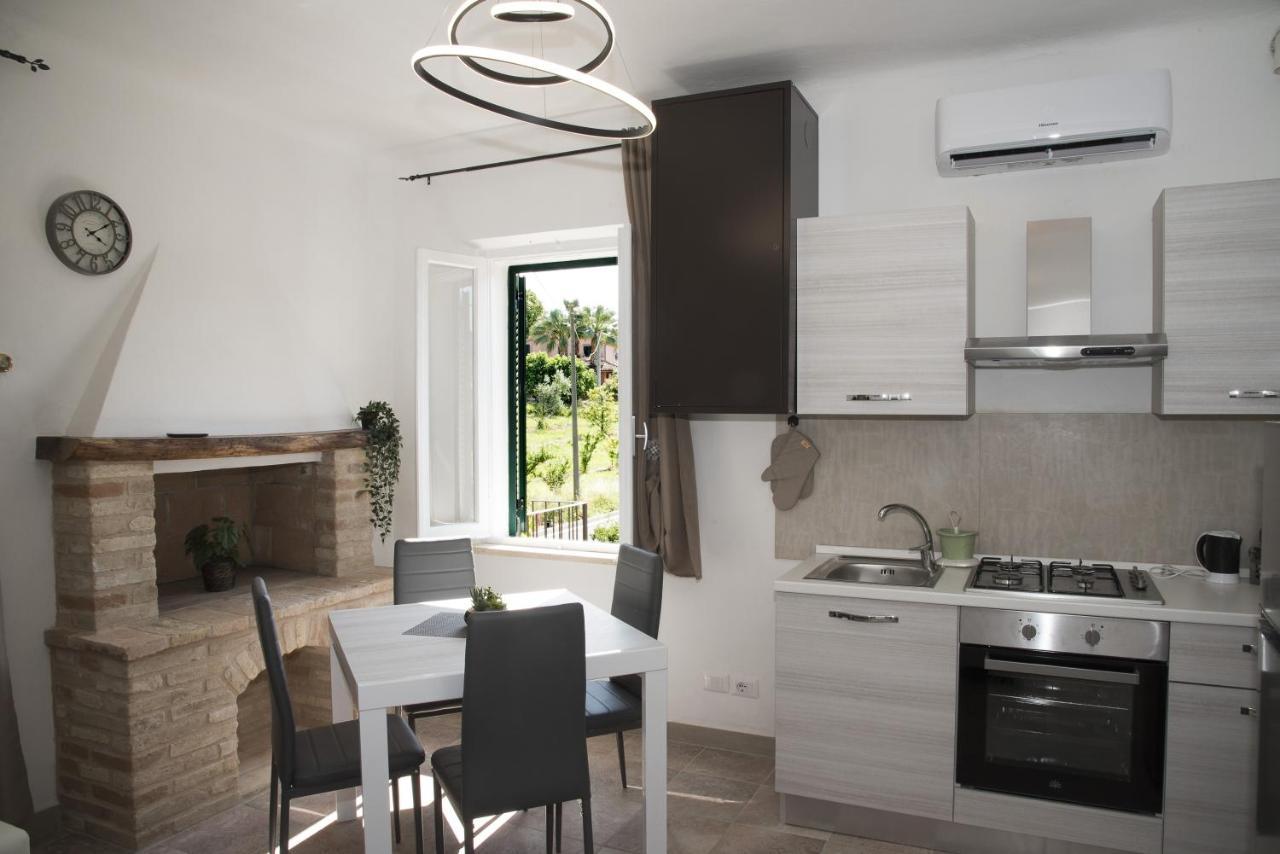 Queen Appartamenti E Camere Campofilone Екстериор снимка